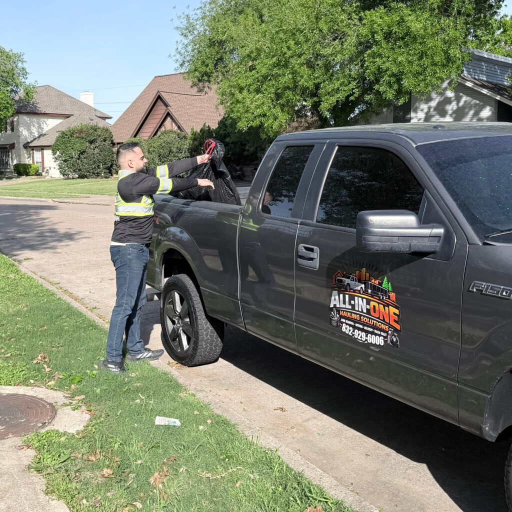 Choose hauling solutions for junk removal